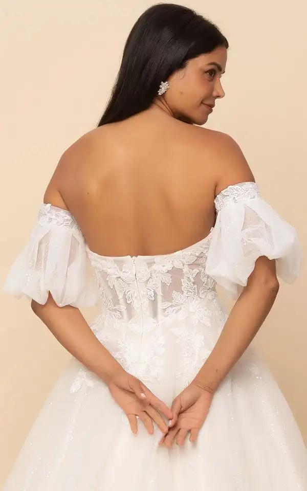 DETACHABLE SLEEVES