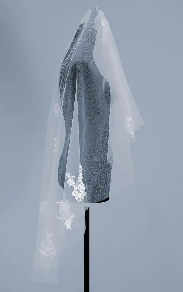REBA VEIL