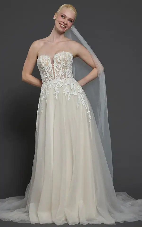 MINA VEIL